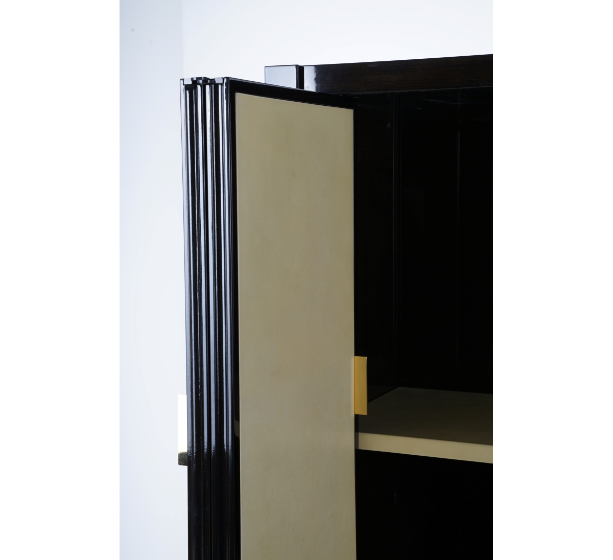 Шкаф ELLIOT Armani / Casa, стоимость 3 080 000 руб.  Фотография 6